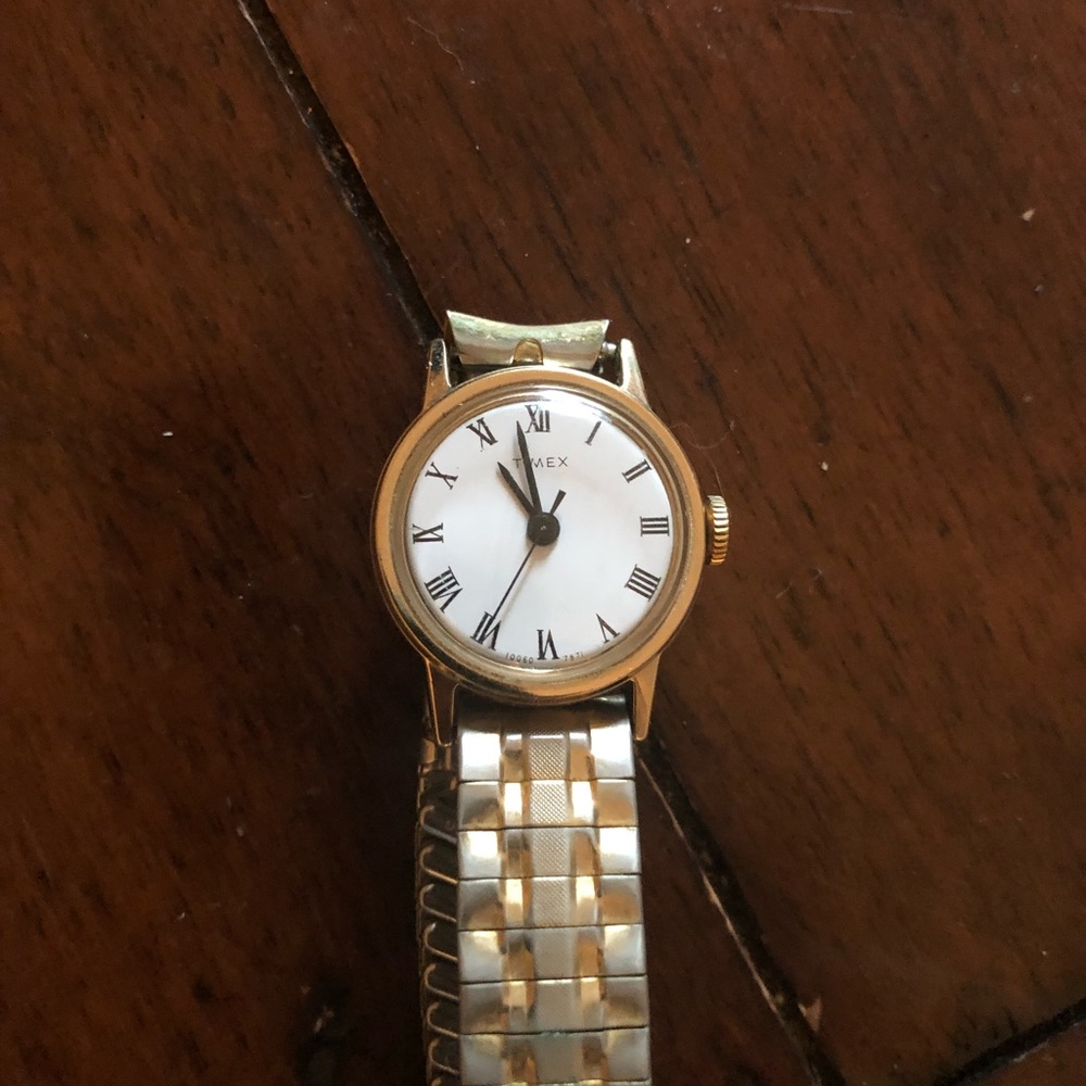 Watch - Picture 3 of 5